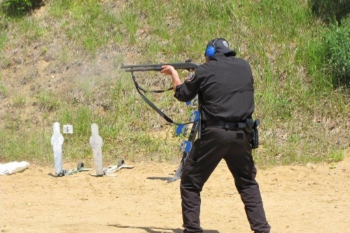 Police officers at the range 8